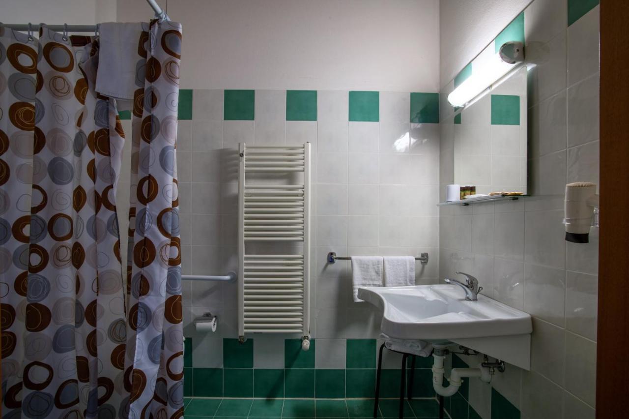 Hotel Caneo Fossalon Exterior photo